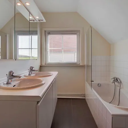 Daire For 8 People With Frontal Seaview Équihen-Plage